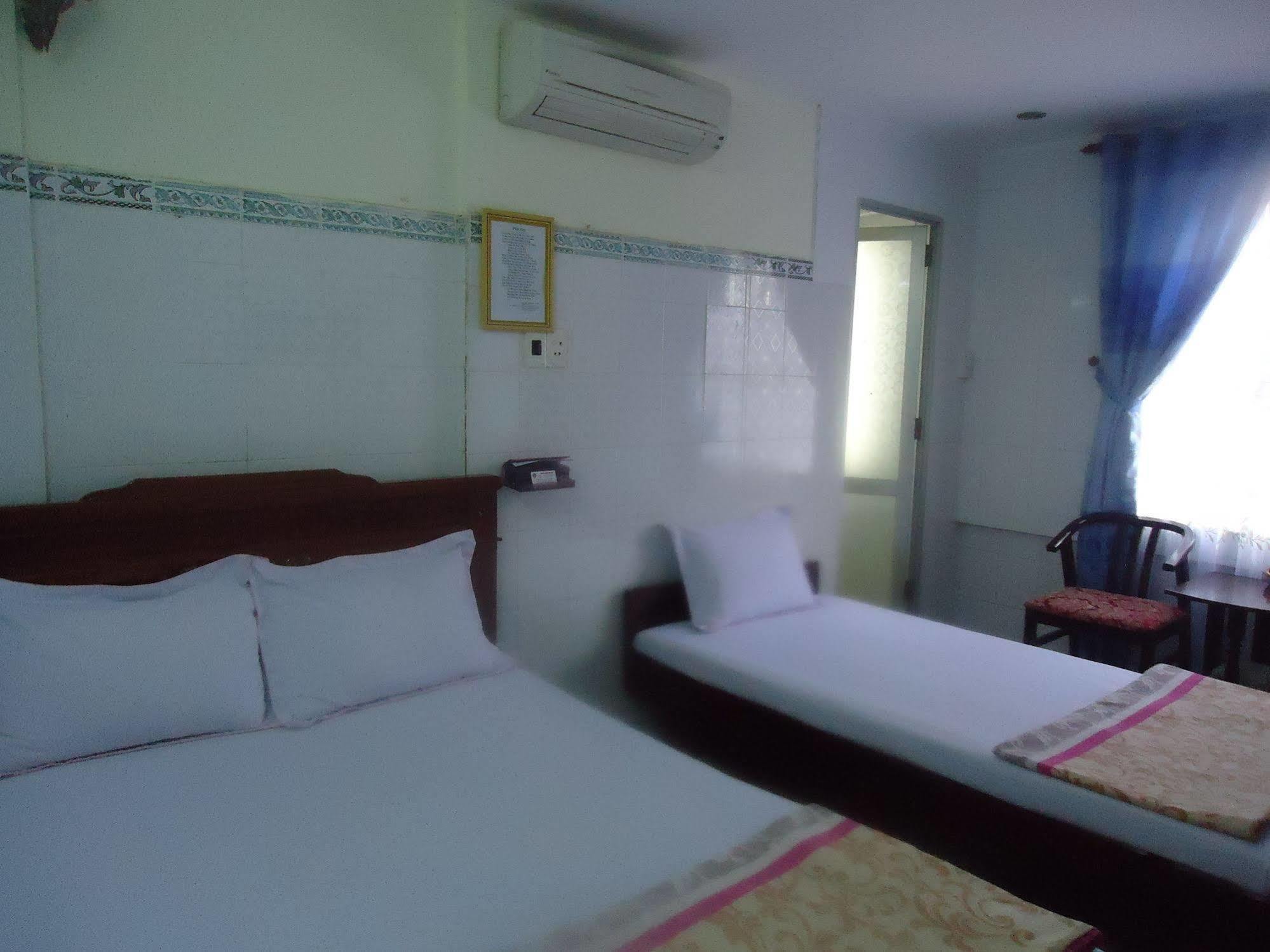 Anh Linh 1 Hotel Dong Hoi Extérieur photo