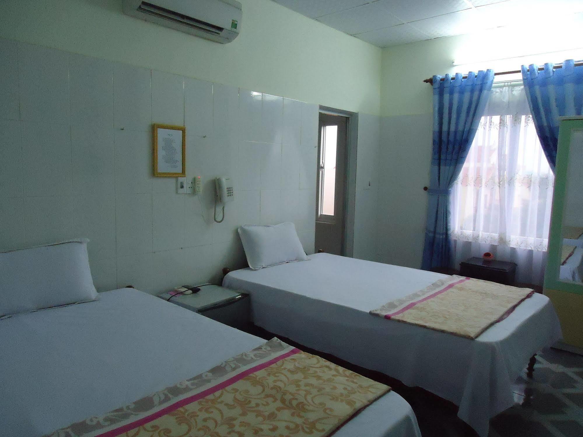 Anh Linh 1 Hotel Dong Hoi Extérieur photo