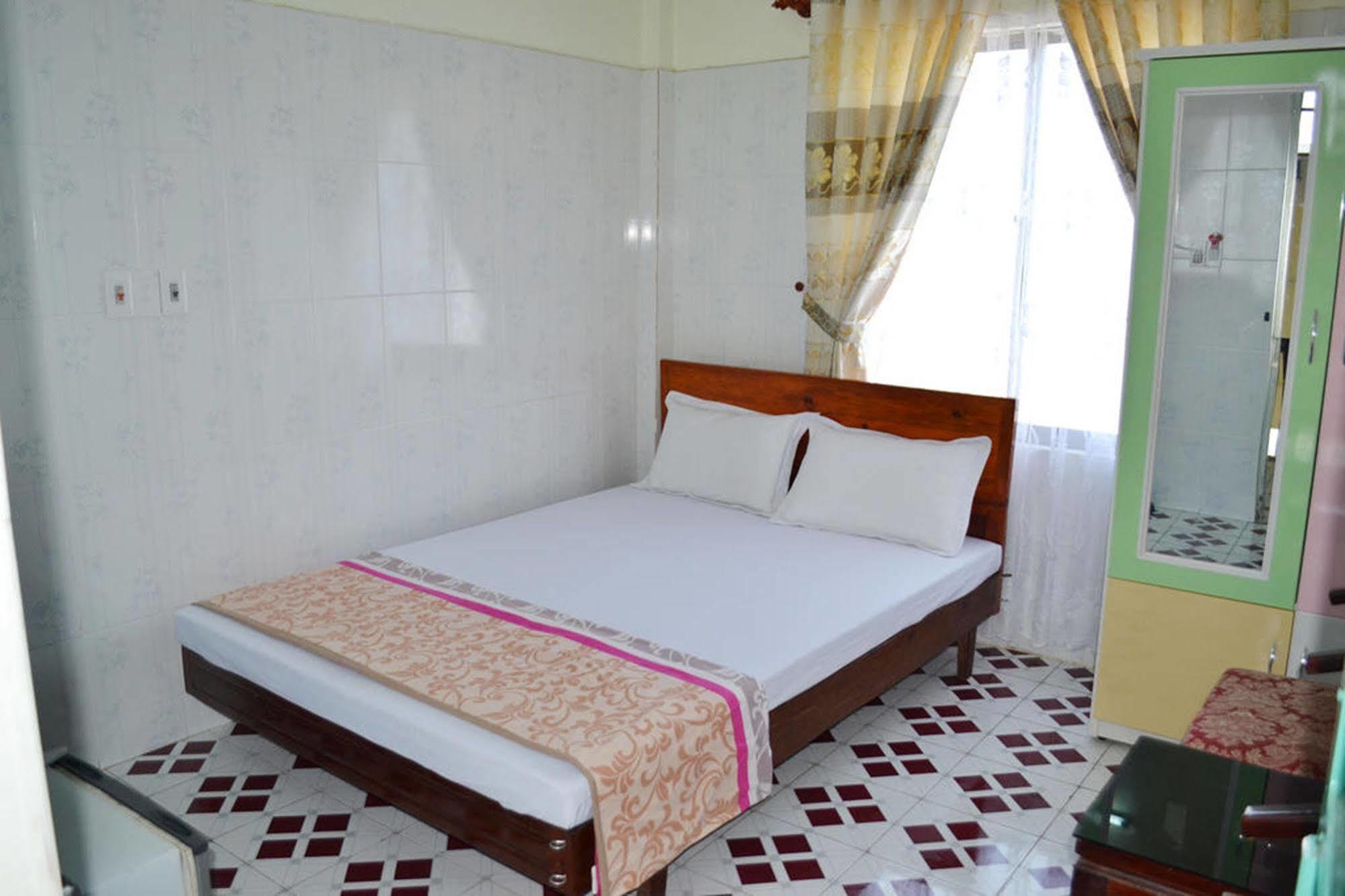 Anh Linh 1 Hotel Dong Hoi Extérieur photo