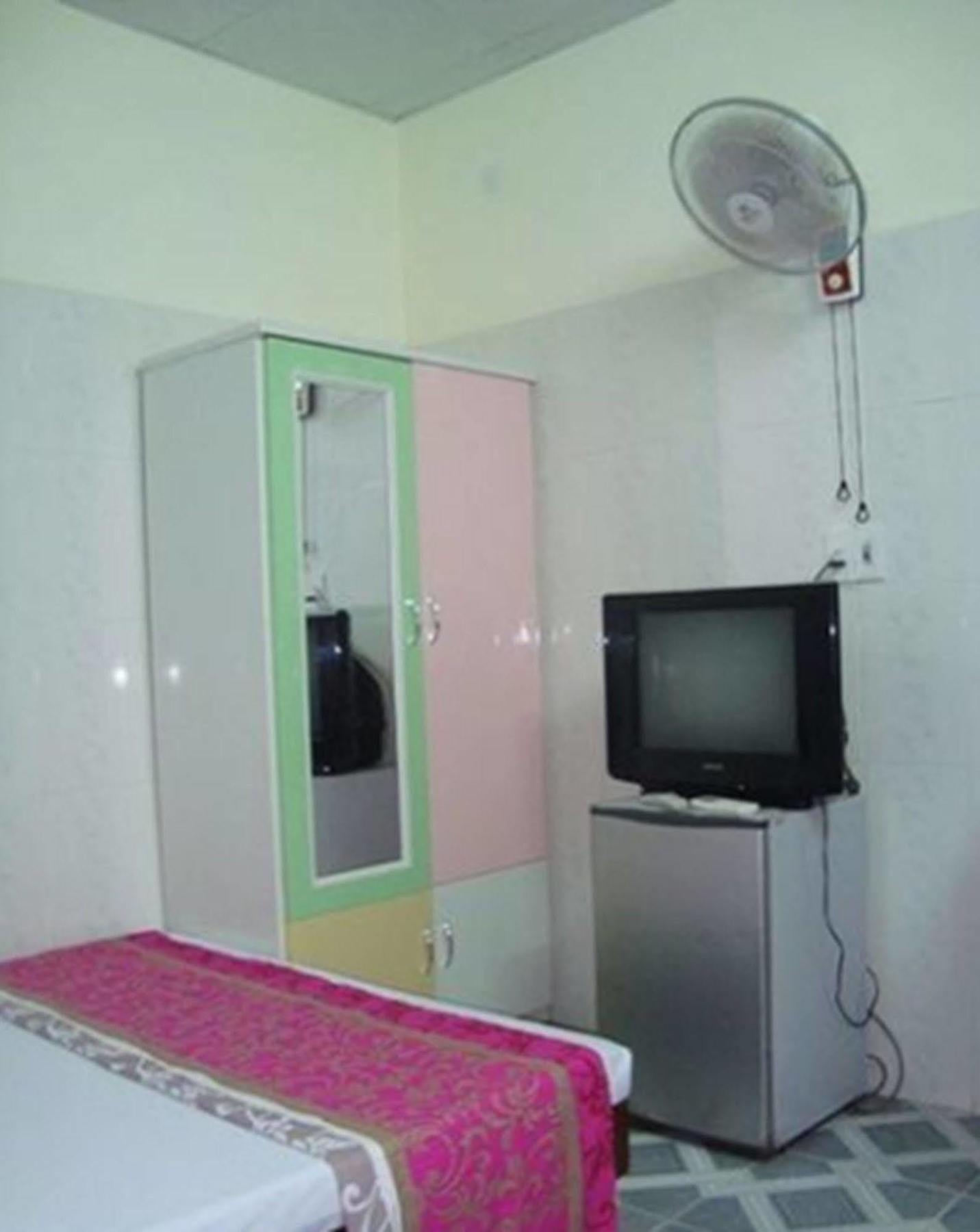 Anh Linh 1 Hotel Dong Hoi Extérieur photo