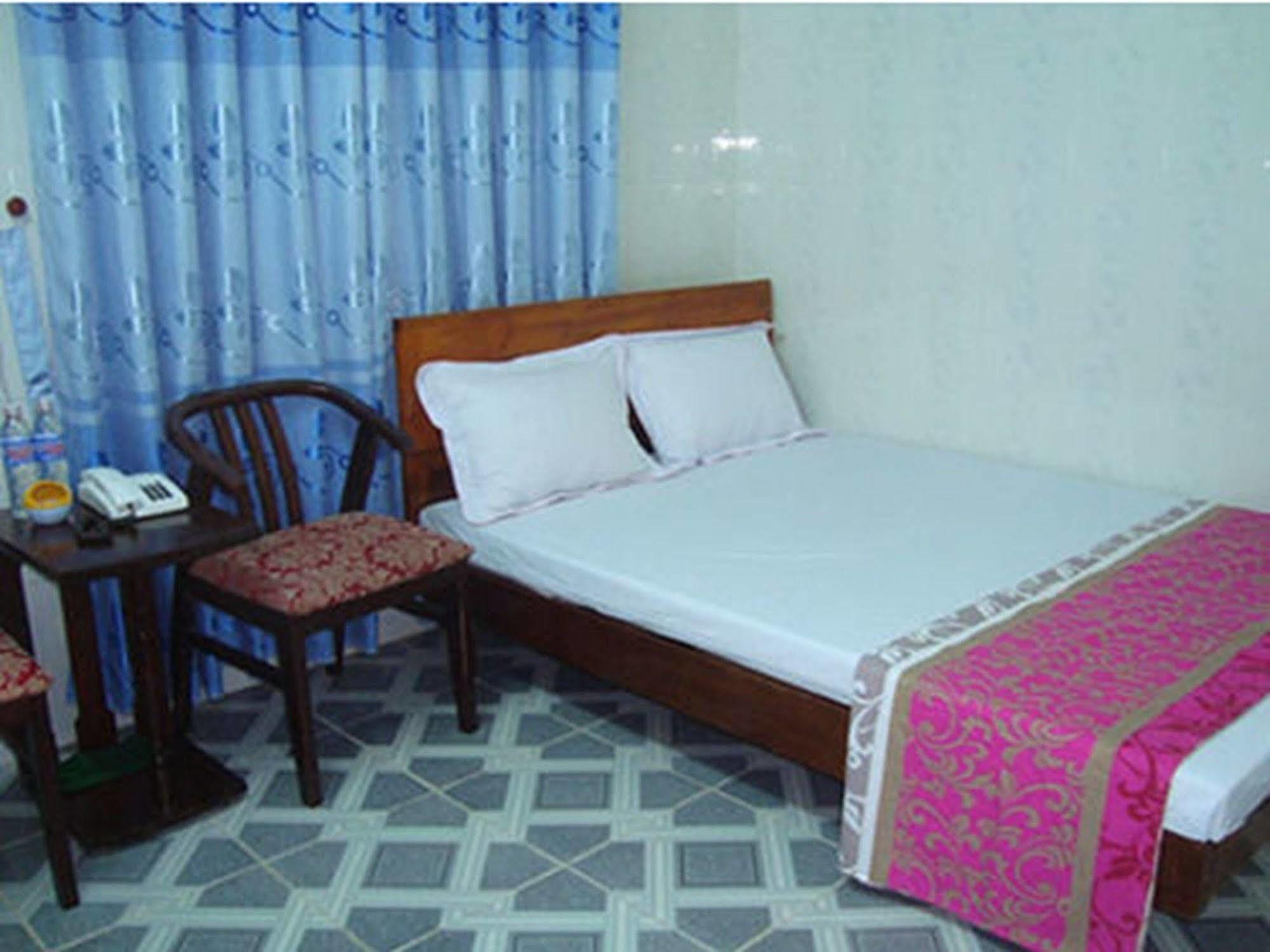 Anh Linh 1 Hotel Dong Hoi Extérieur photo