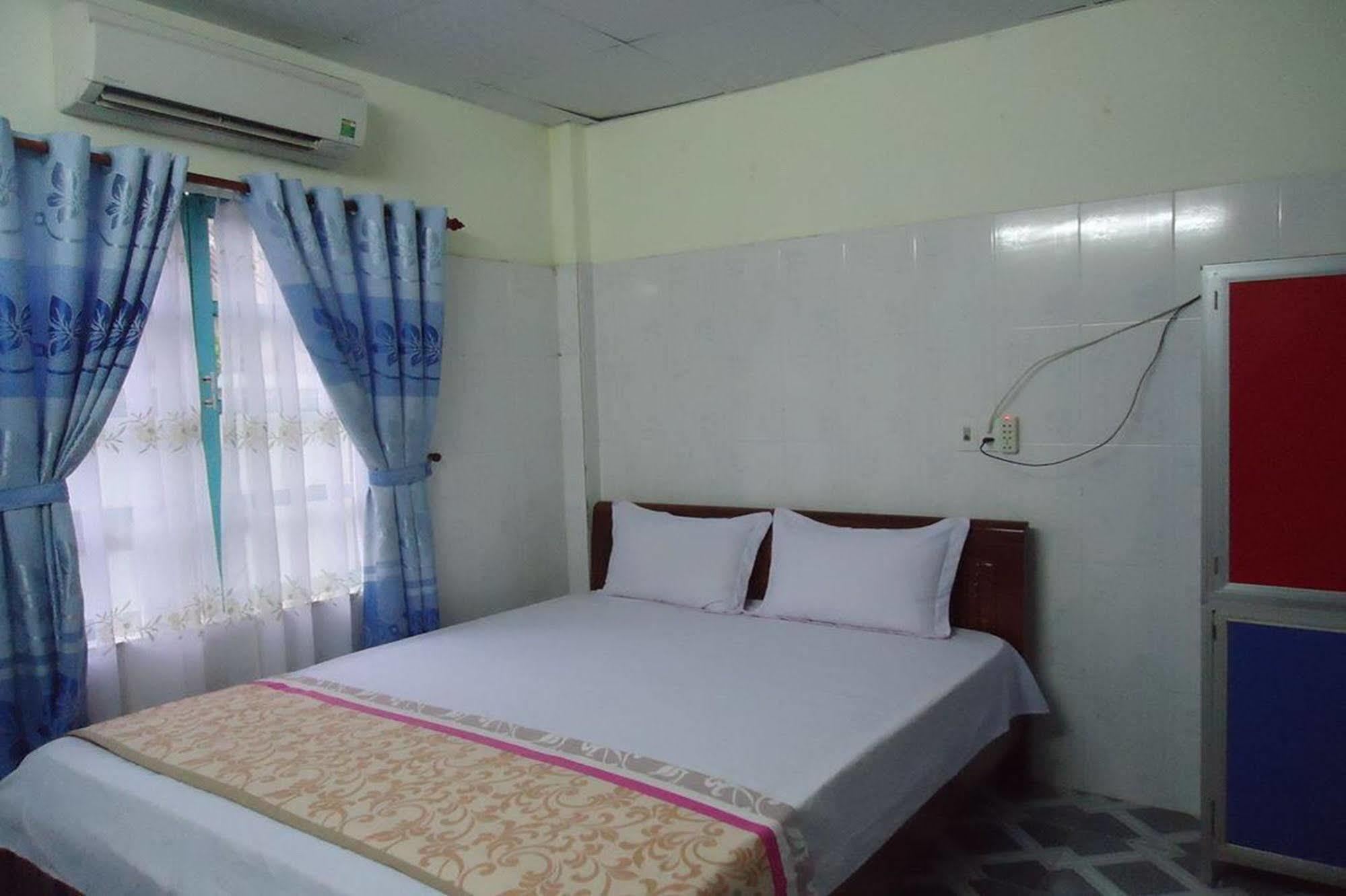 Anh Linh 1 Hotel Dong Hoi Extérieur photo
