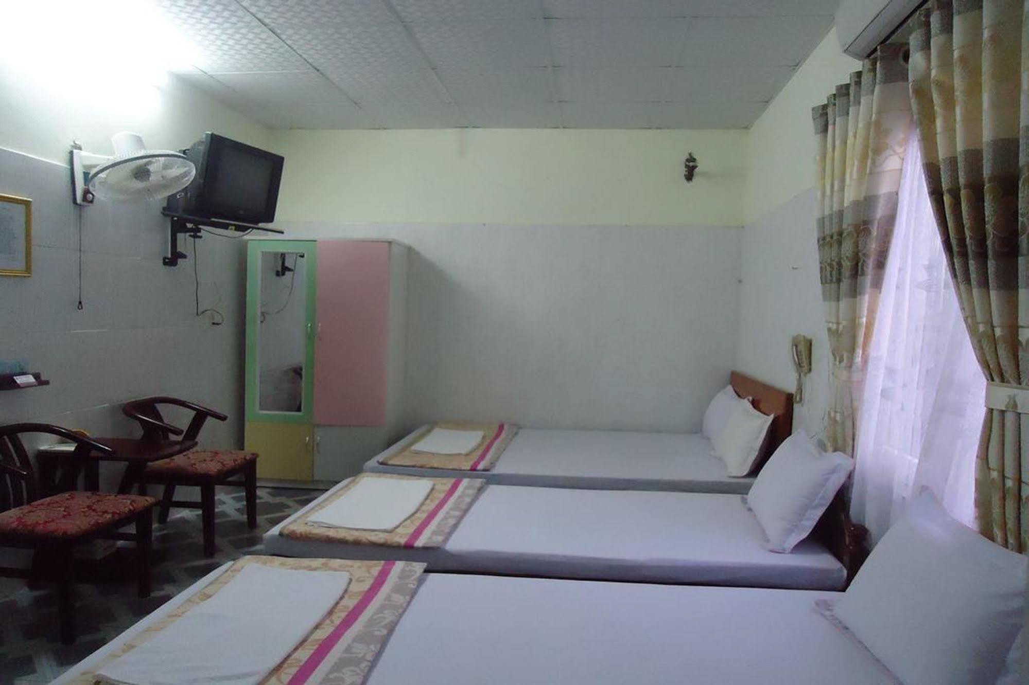 Anh Linh 1 Hotel Dong Hoi Extérieur photo