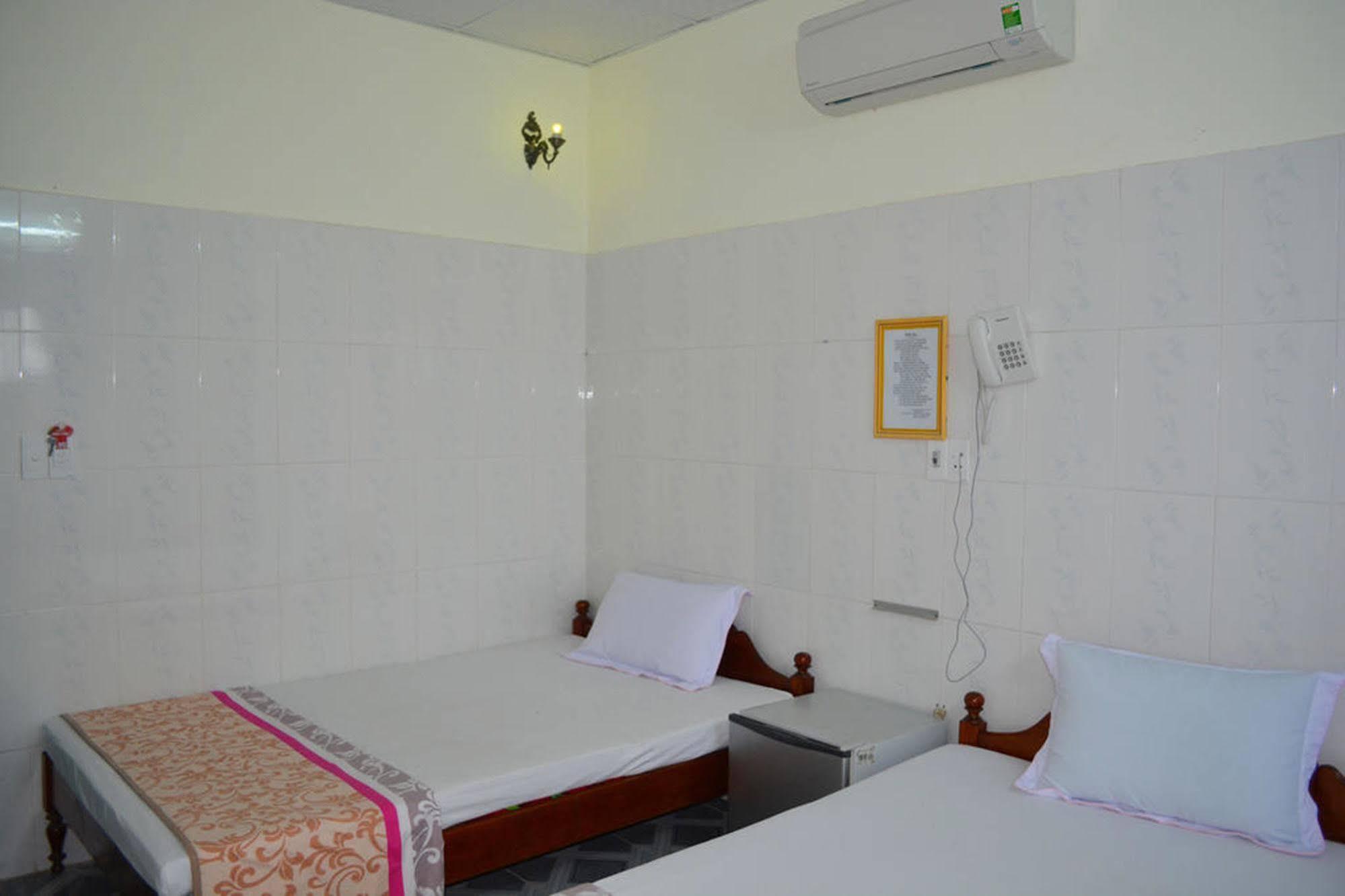 Anh Linh 1 Hotel Dong Hoi Extérieur photo